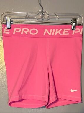 ✨ Nike Pro Dri-FIT Compression Shorts – Size M (NWT) ✨